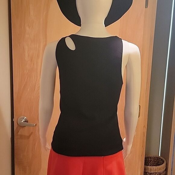 Elie Tahari black cutout tank top sz med - Picture 2 of 7